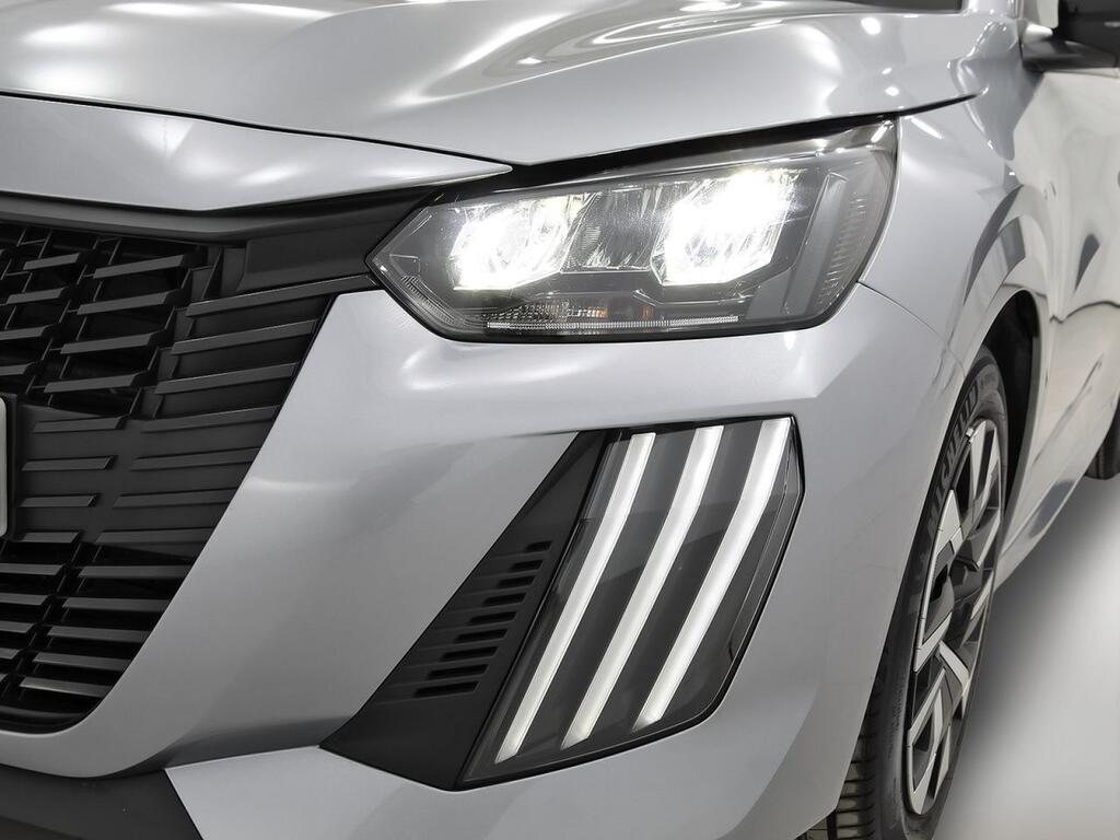 Peugeot 208 Active Puretech 100 33