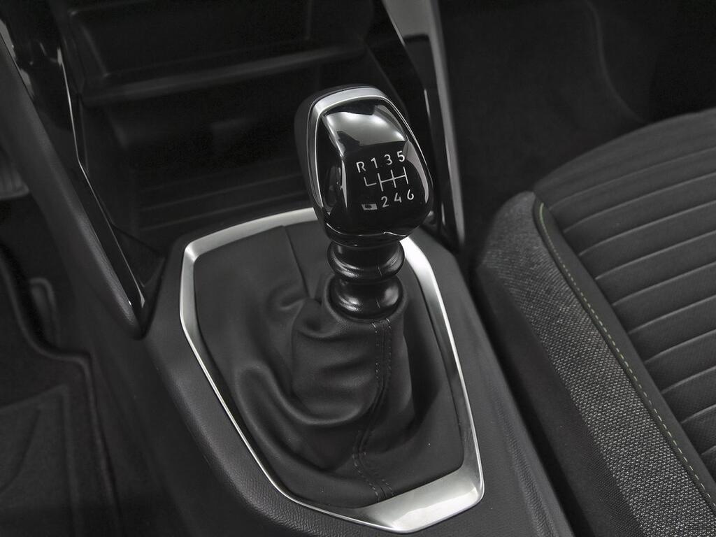 Peugeot 208 Active Puretech 100 32