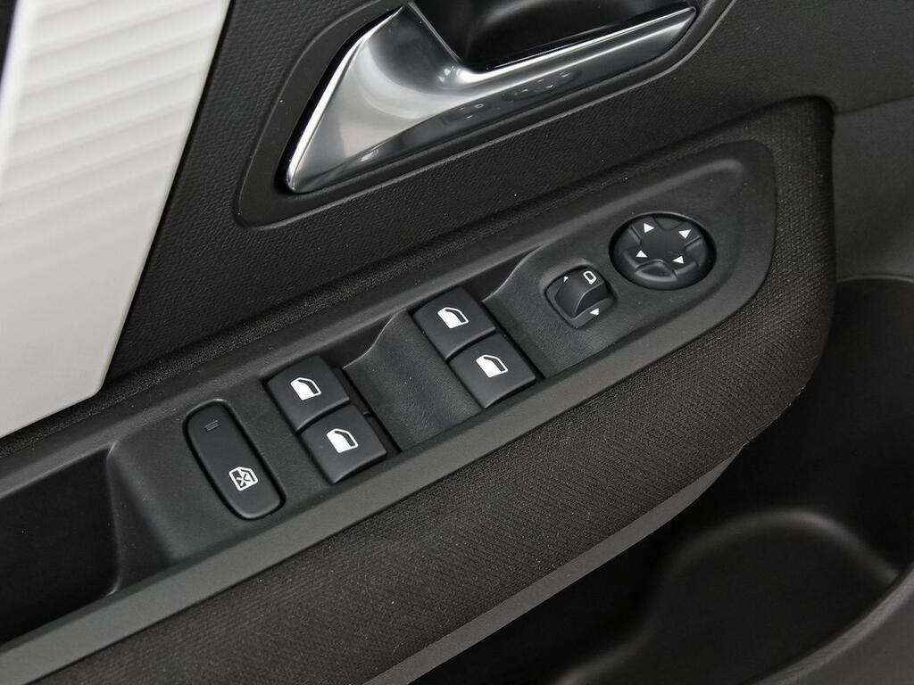 Citroën C4 X PureTech 100 S&S 6v You 13