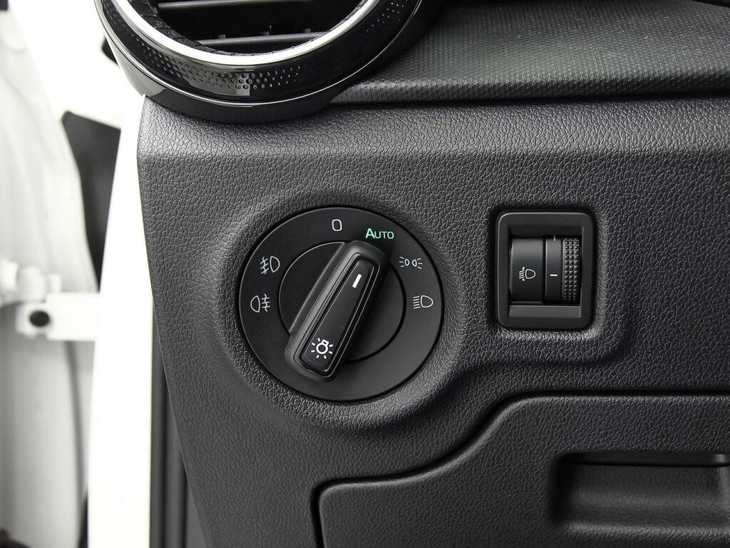 Skoda Fabia 1.0 TSI 70KW (95CV) Ambition 11