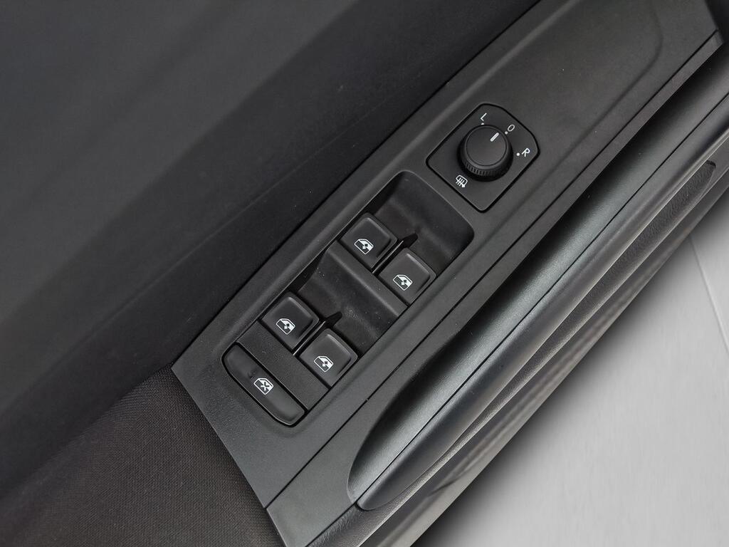 Skoda Fabia 1.0 TSI 70KW (95CV) Ambition 10