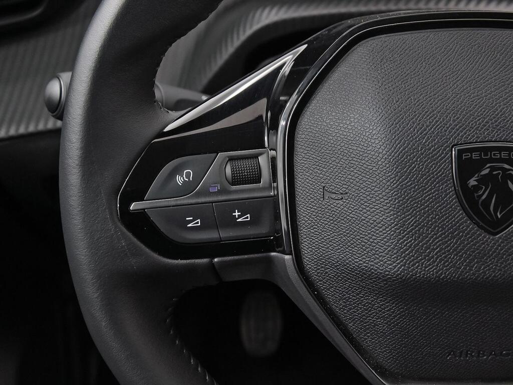 Peugeot 208 Allure Puretech 100 19