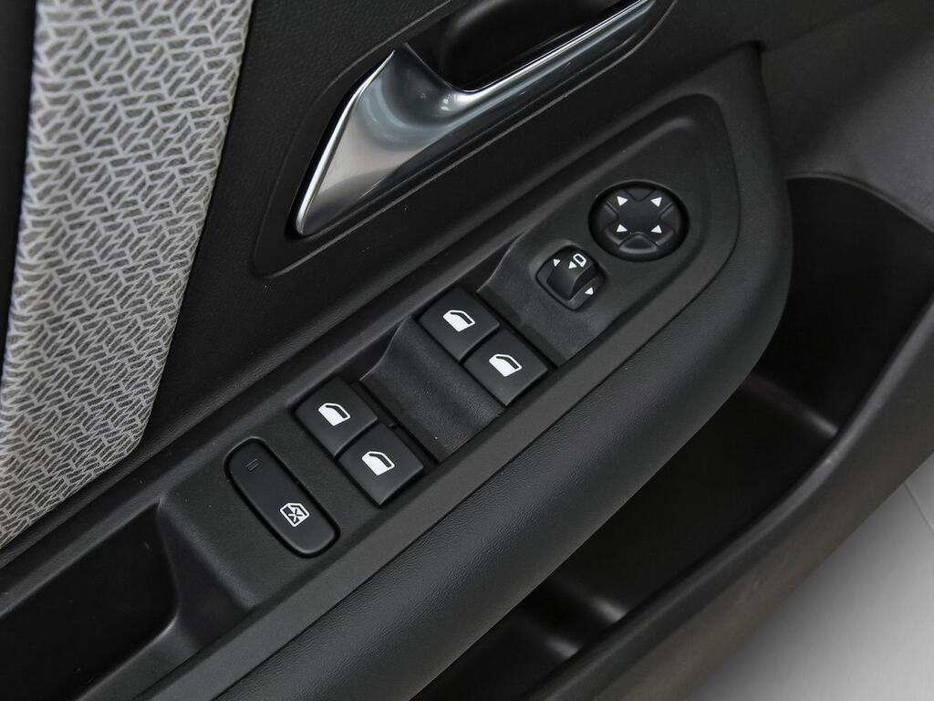 Citroën C4 PureTech 130 S&S EAT8 Plus 12