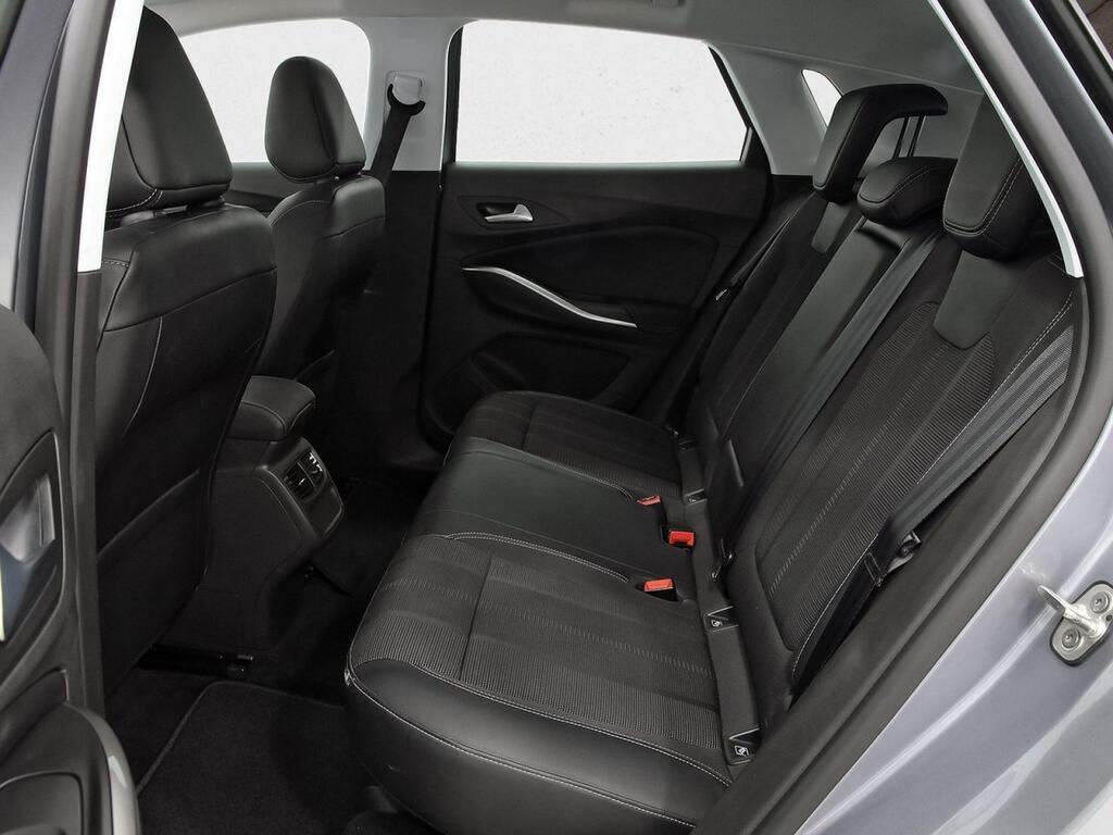Opel Grandland 1.2T XHT MT6 S/S GS 9