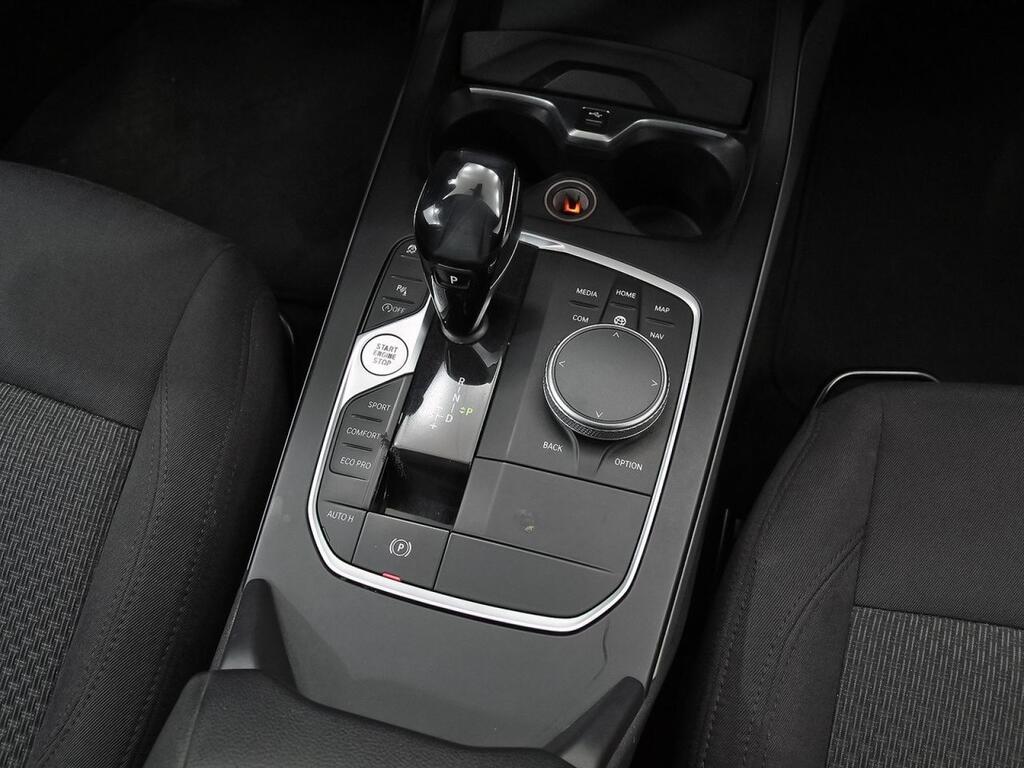 BMW Serie 1 118d Business Auto. 30