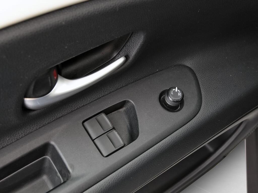 Toyota Aygo X Cross 1.0 VVT-I 72CV Play 11