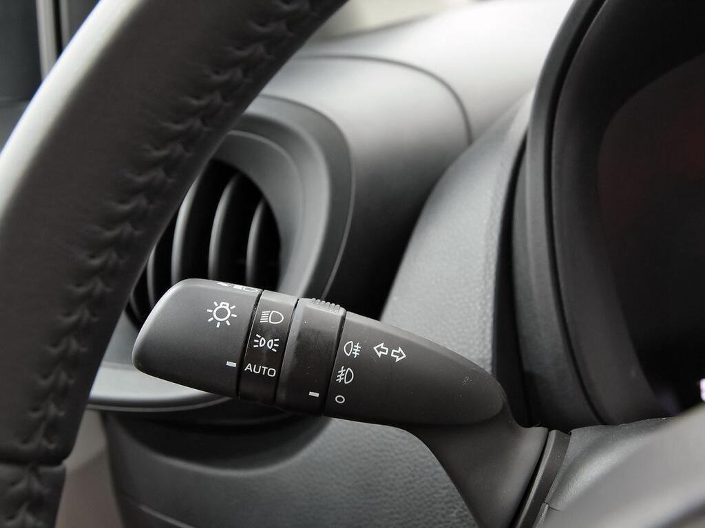 Toyota Aygo X Cross 1.0 VVT-I 72CV Play 14