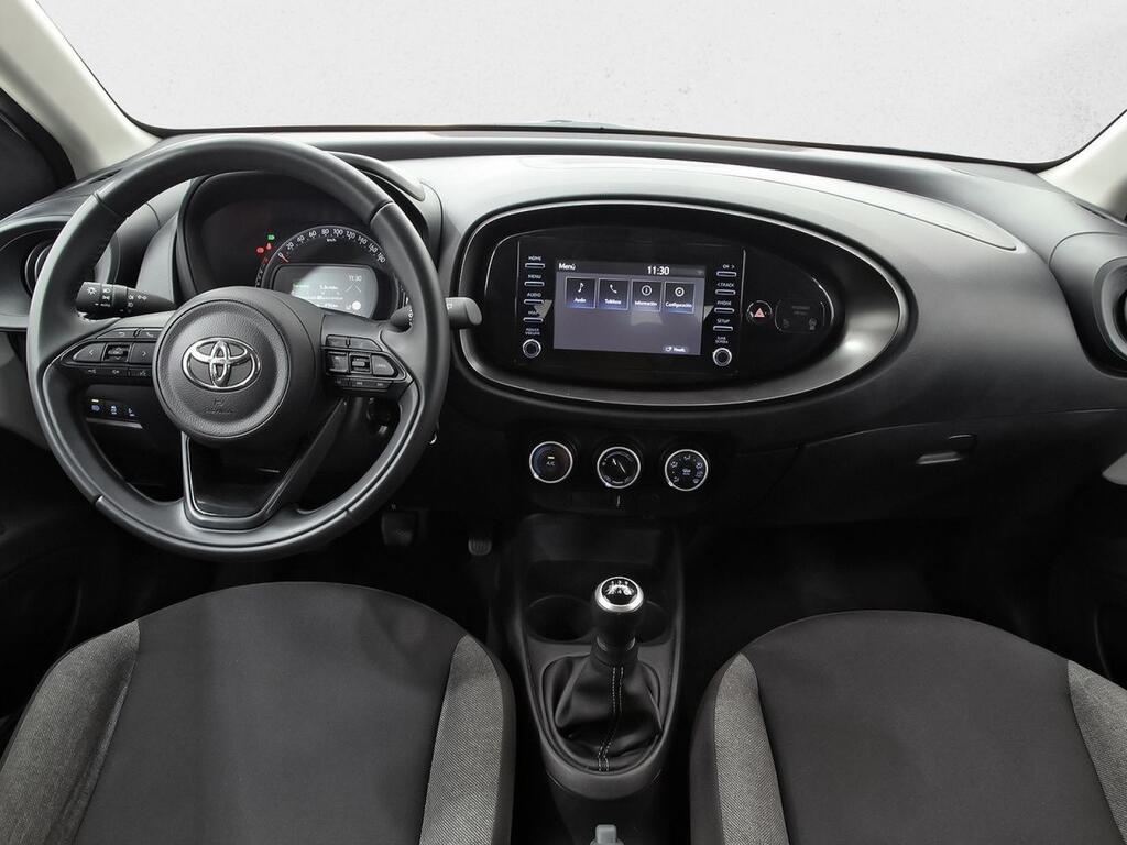 Toyota Aygo X Cross 1.0 VVT-I 72CV Play 6