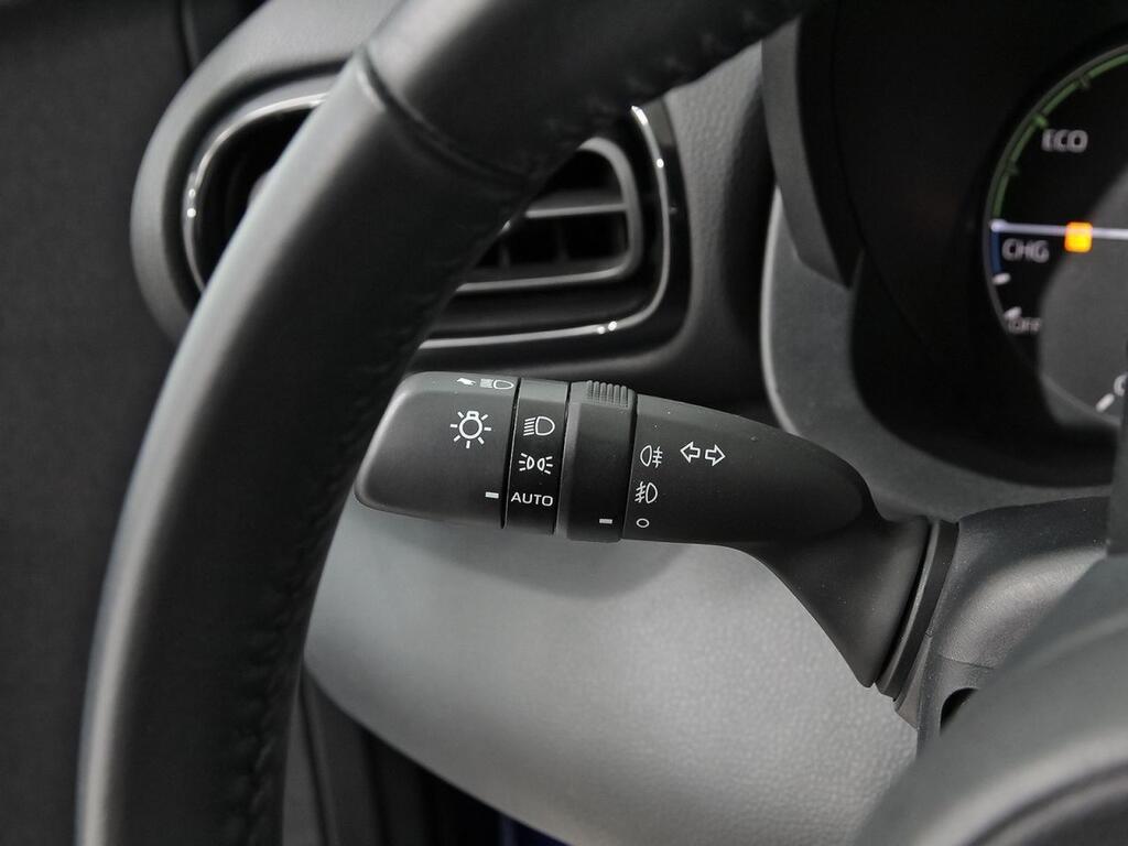 Toyota Yaris 1.5 120H Active Plus 13