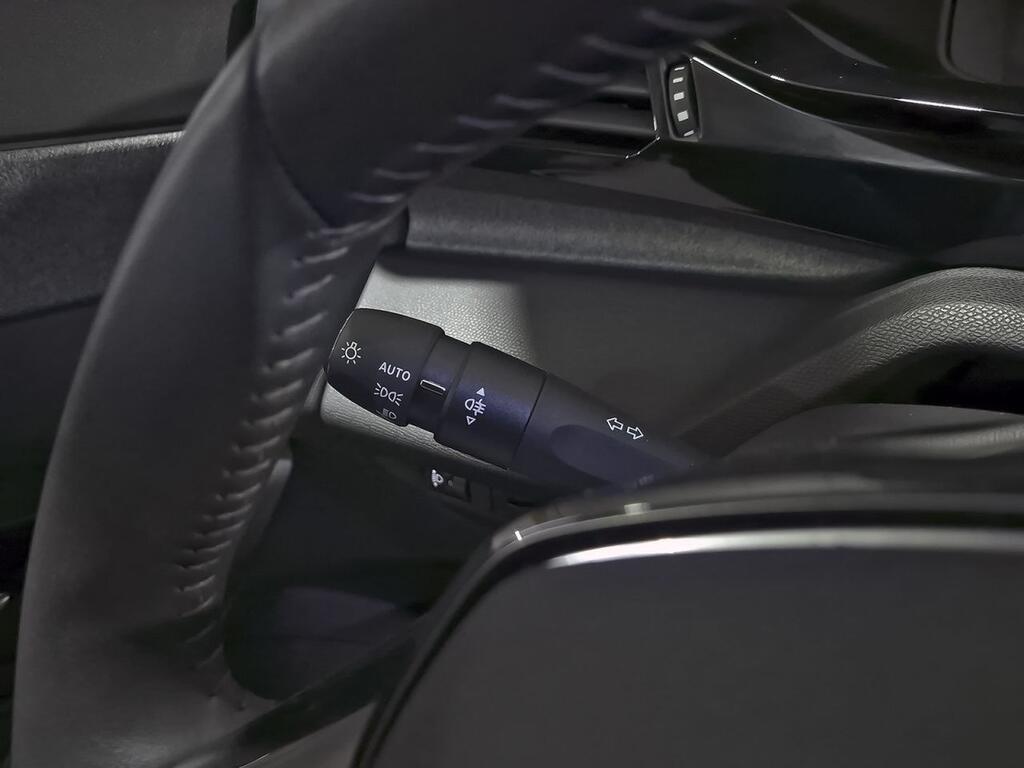 Peugeot 308 5P Allure PureTech 130 S&S MAN 15