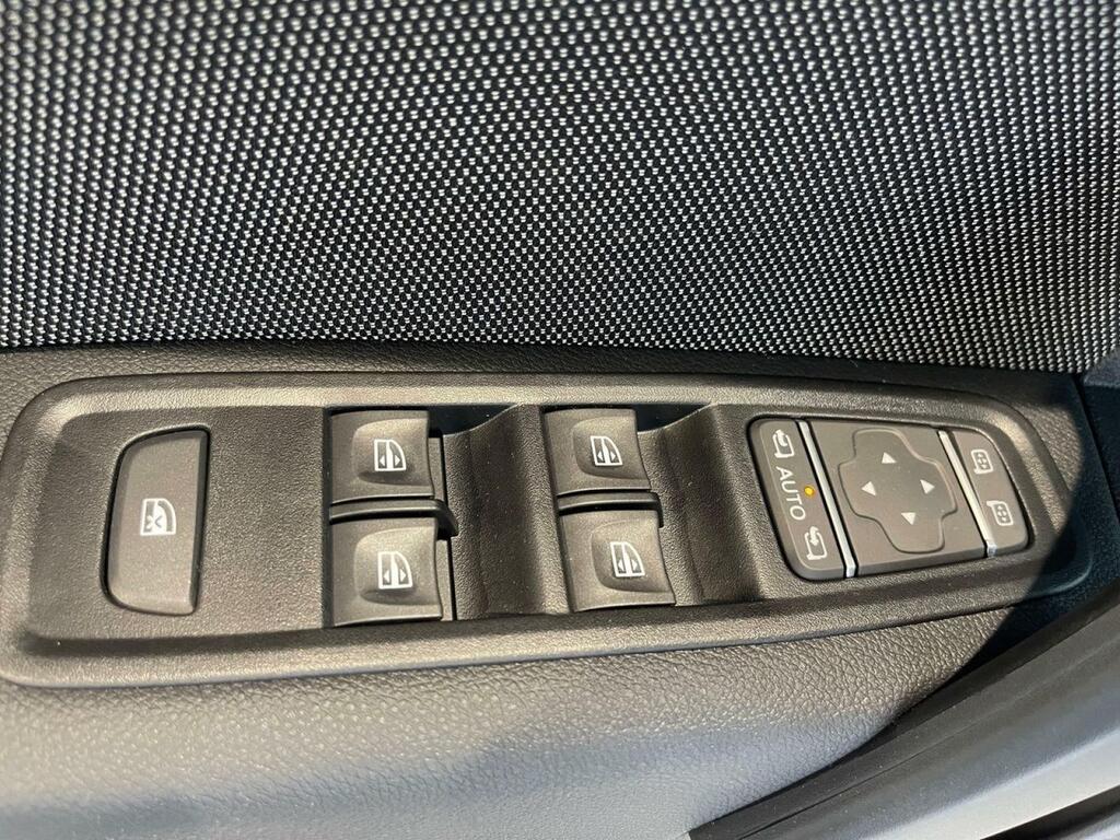 Nissan Townstar 5 plazas 45kwh 90kW L1 N-Connecta 21