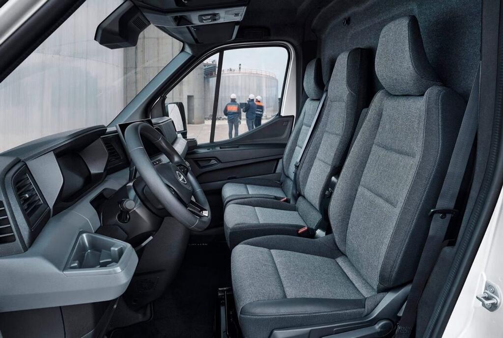 Nissan Interstar 2.0 DCI 96KW N-CONNECTA L3H2 3.5T 4P 6