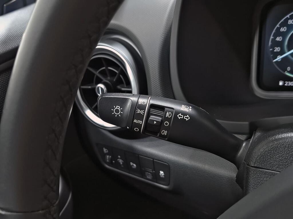 Hyundai Kona 1.6 GDI HEV Tecno 2C DCT 14