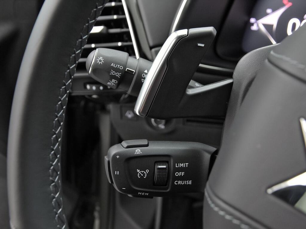 DS DS 7 BlueHDi 130 Automático RIVOLI 15