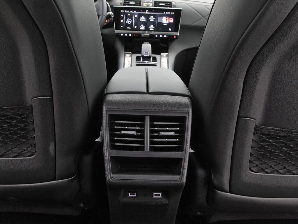 DS DS 7 BlueHDi 130 Automático RIVOLI 39