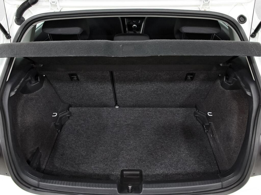 Volkswagen Polo Advance 1.0 TSI 70kW (95CV) 9