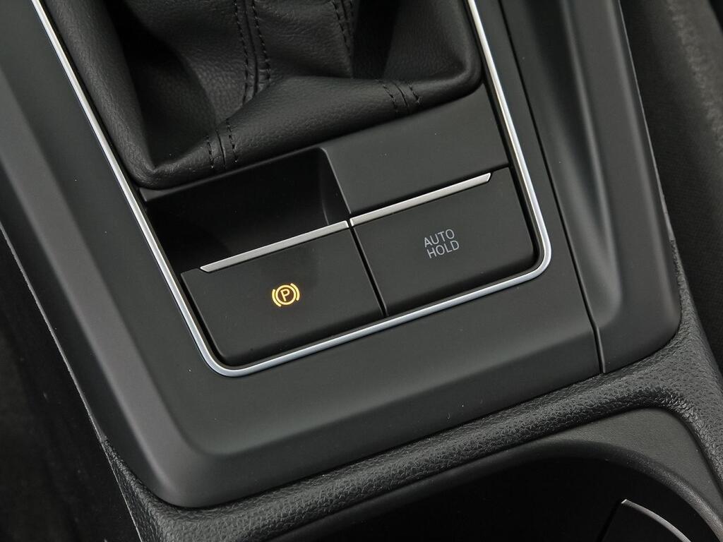 Volkswagen Golf ″Más″ 1.5 TSI 85kW (115CV) 33