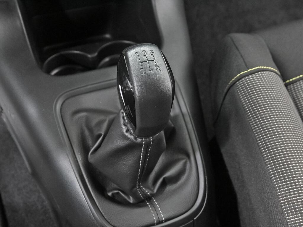 Citroën C3 PureTech 60KW (83CV) Plus 28