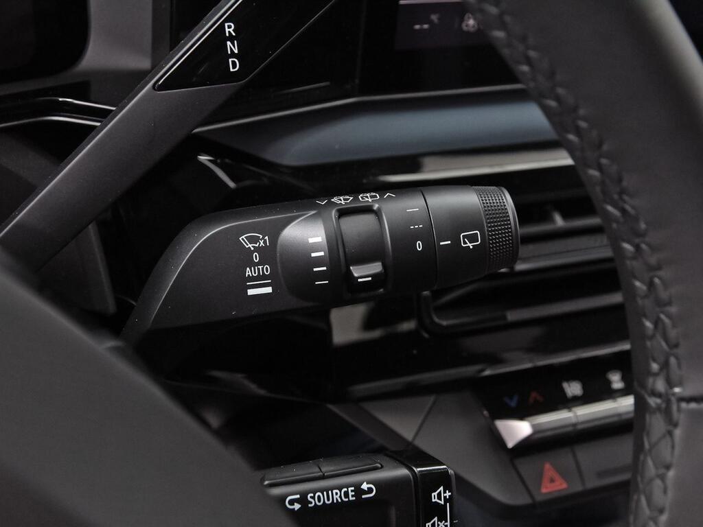 Nissan Micra Long Range 4x2 Tekna 16