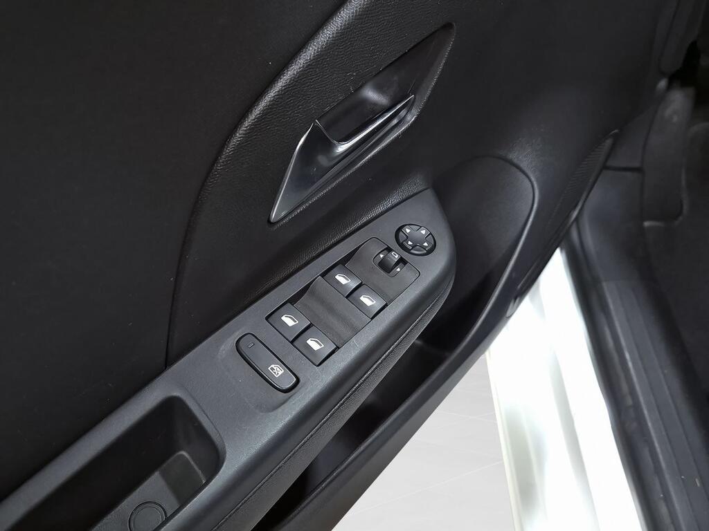 Opel Corsa 1.5D DT 74kW (100CV) Edition 11