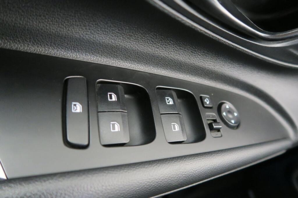 Hyundai i20 1.0 TGDI KLASS 100 CV 5P 13