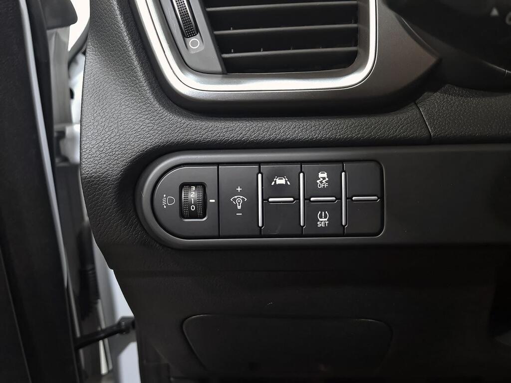 Kia XCeed 1.6 MHEV iMT Drive 100kW (136CV) 17