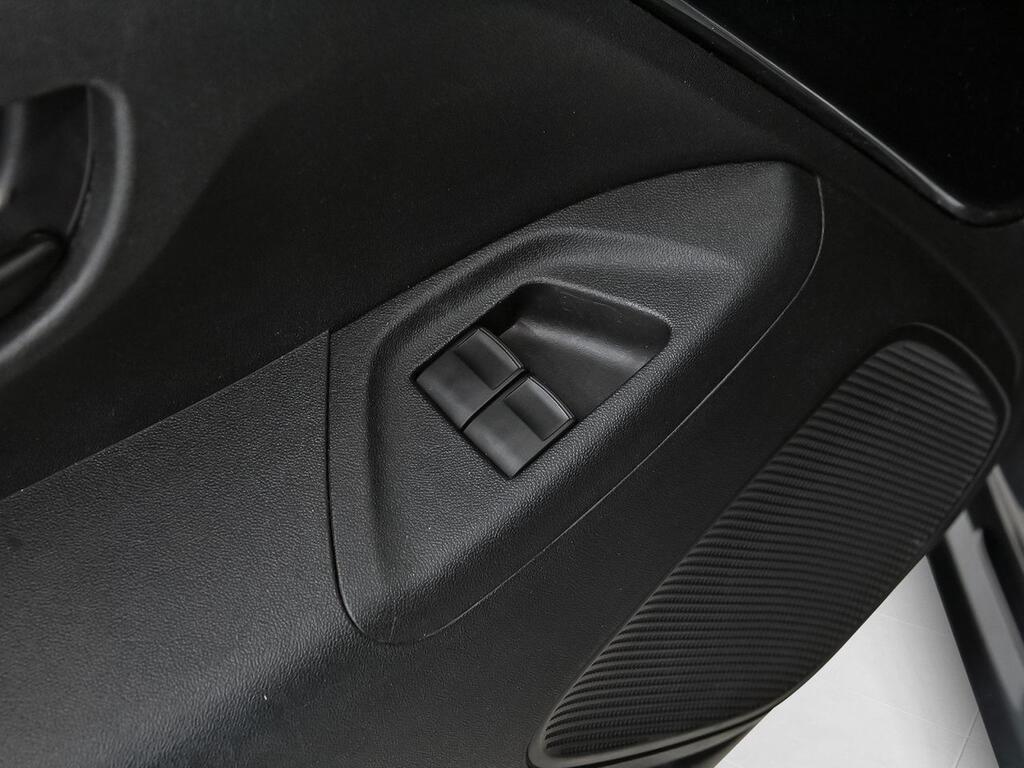 Peugeot 108 Active VTi 52kW (72CV) 13