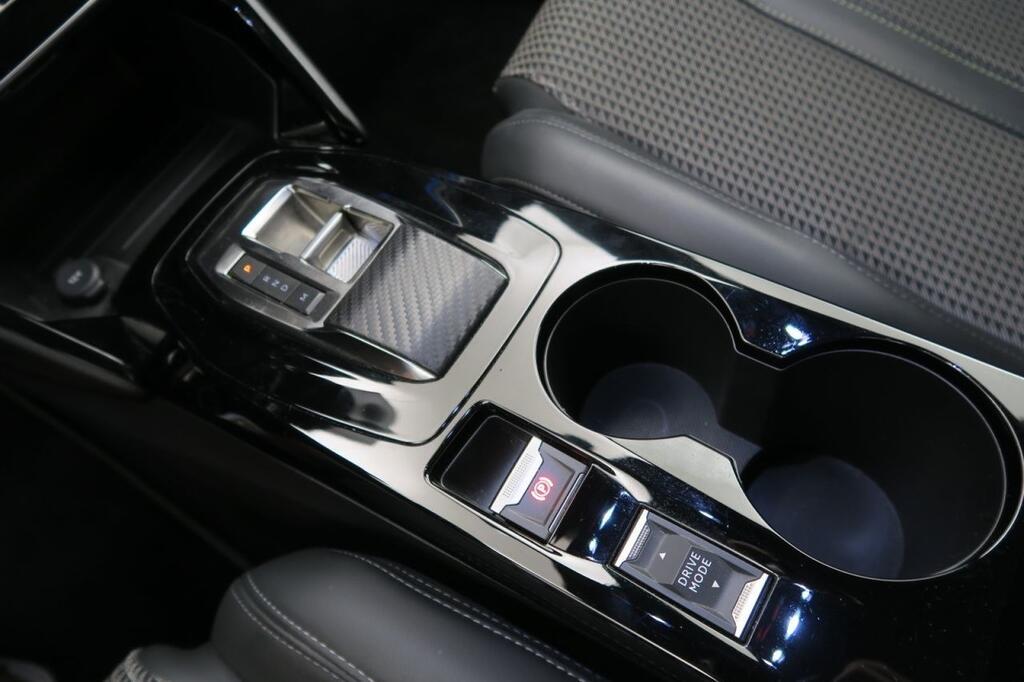 Peugeot 2008 GT Puretech 130 S&S EAT8 12