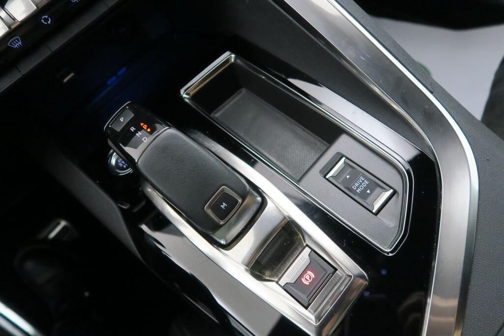 Peugeot 3008 1.5 BlueHDi 96kW S&S GT EAT8 11