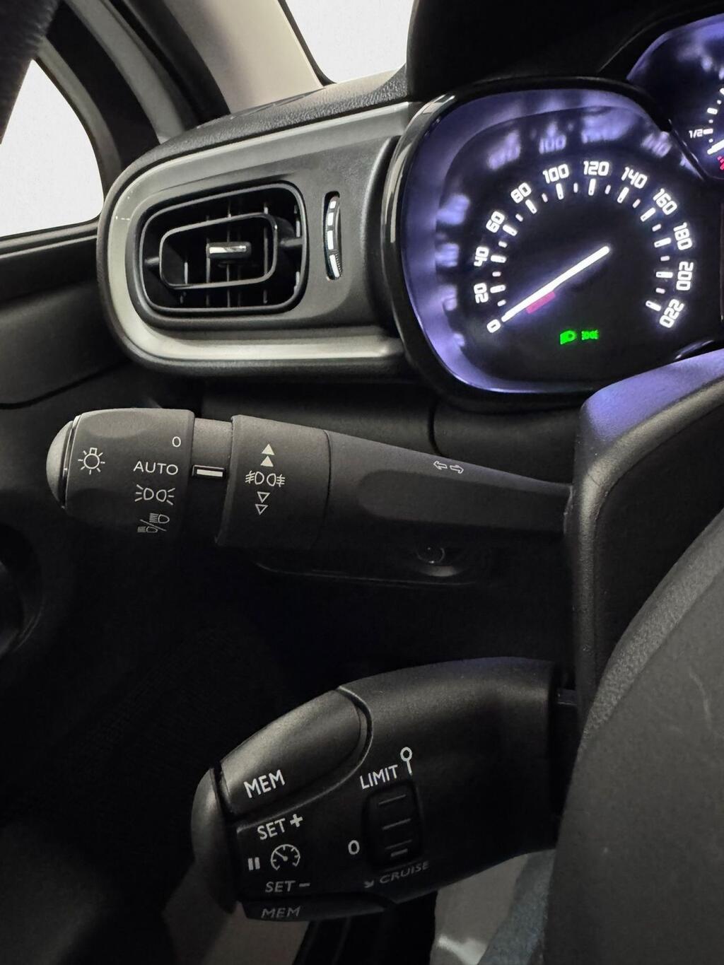 Citroën C3 PureTech 60KW (83CV) Plus 13