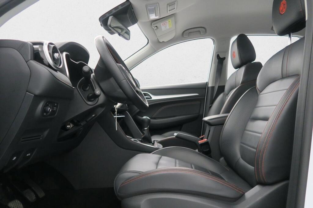 MG ZS LUXURY 1.5 106 CV 5P 23