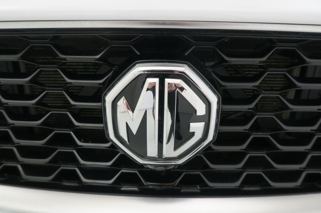 MG ZS LUXURY 1.5 106 CV 5P 27