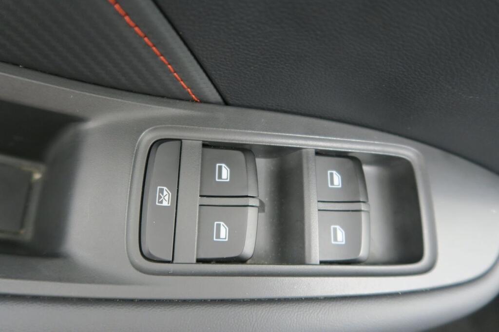 MG ZS LUXURY 1.5 106 CV 5P 8