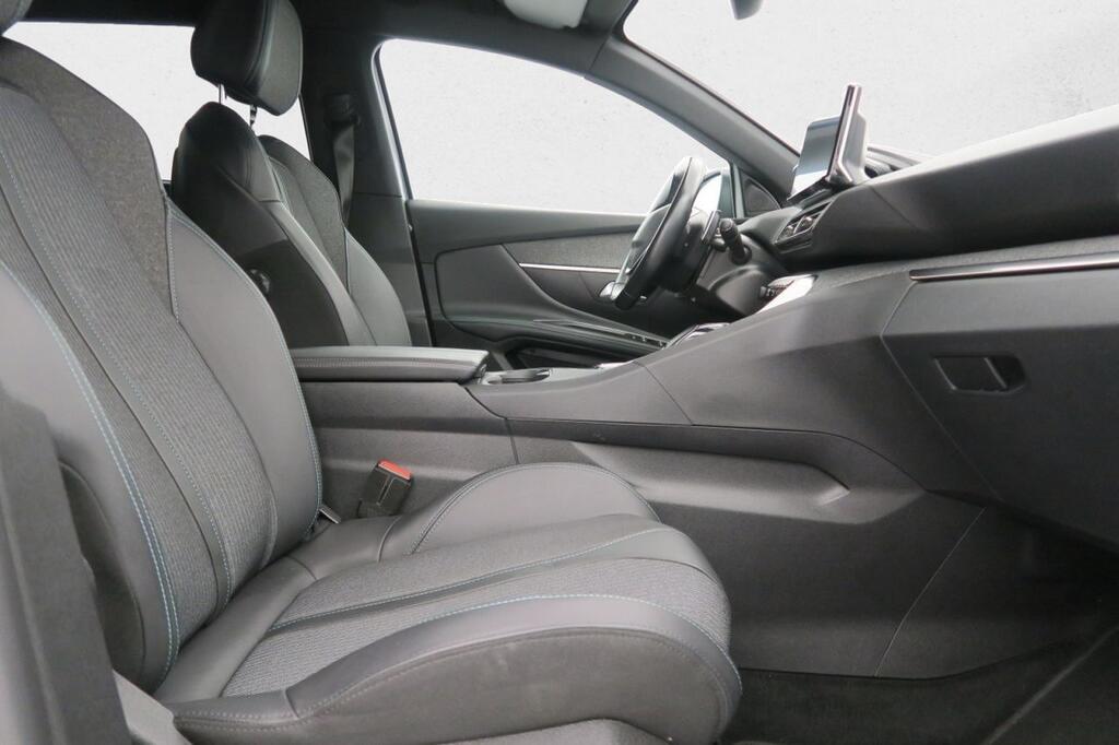 Peugeot 5008 ALLURE PACK 1.2 PURETECH 130 CV AUTO S&S 5P 7 PLAZAS 21