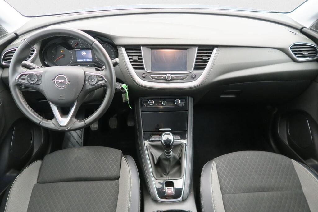 Opel Grandland X 1.2 Turbo Design Line 8