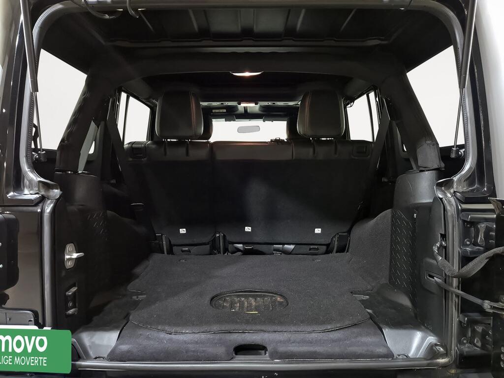 Jeep Wrangler 3.6 V6 Sahara Auto 9