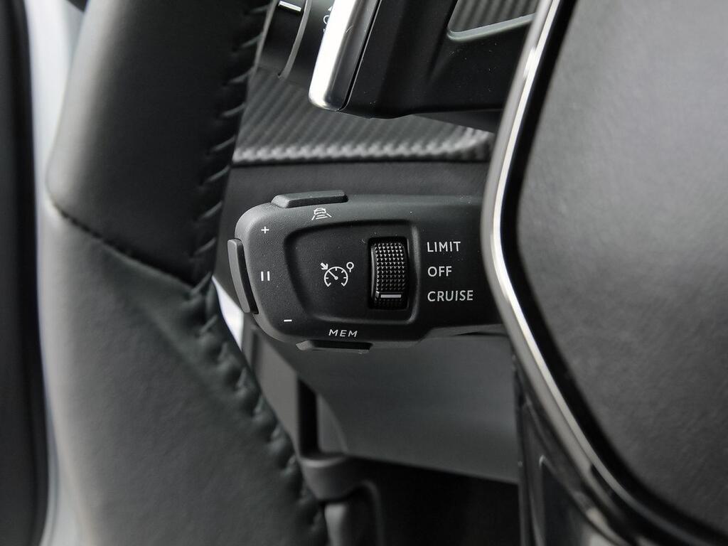 Peugeot 2008 N2008 Allure Hybrid 145 eDCS6 17