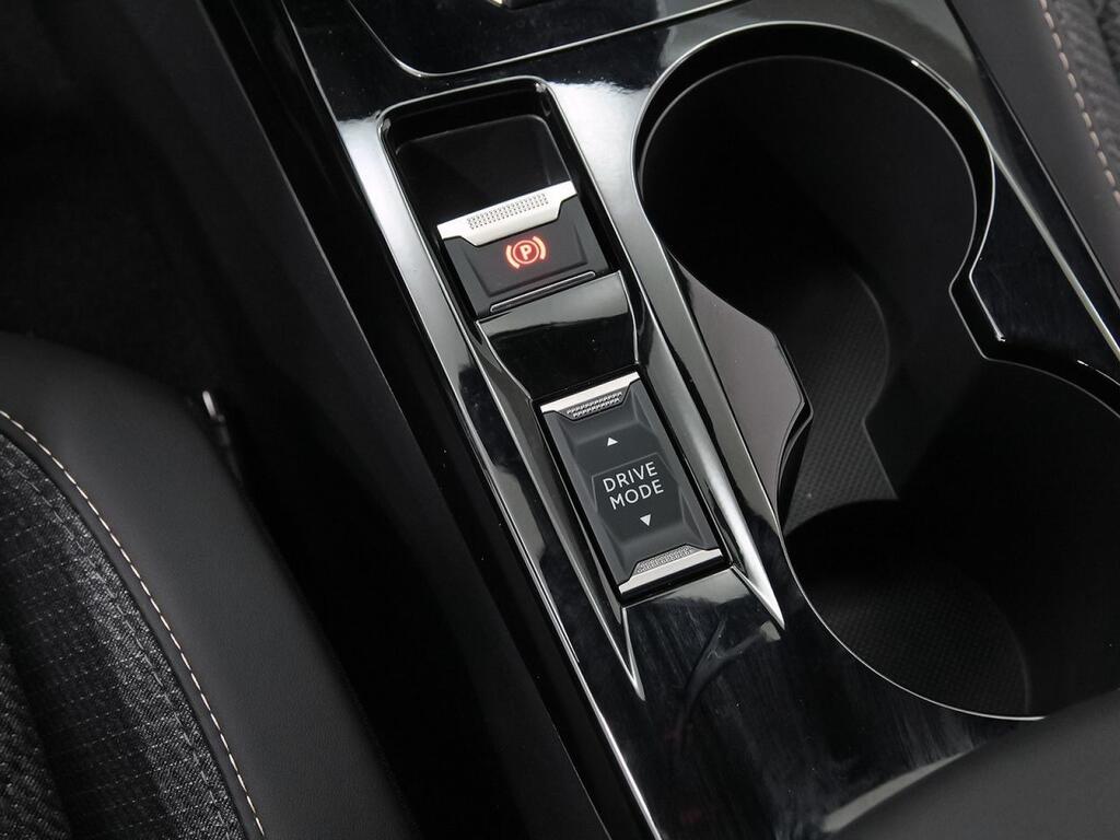 Peugeot 2008 N2008 Allure Hybrid 145 eDCS6 37