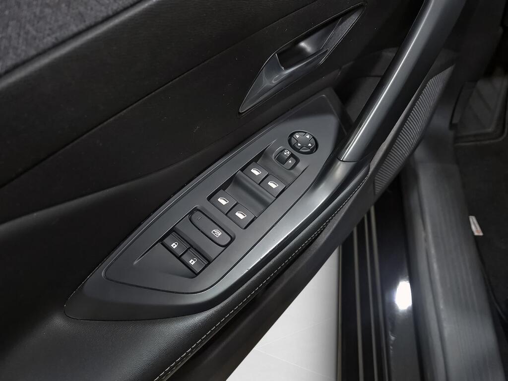 Peugeot 308 5P Allure BlueHDi 130 S&S EAT8 11