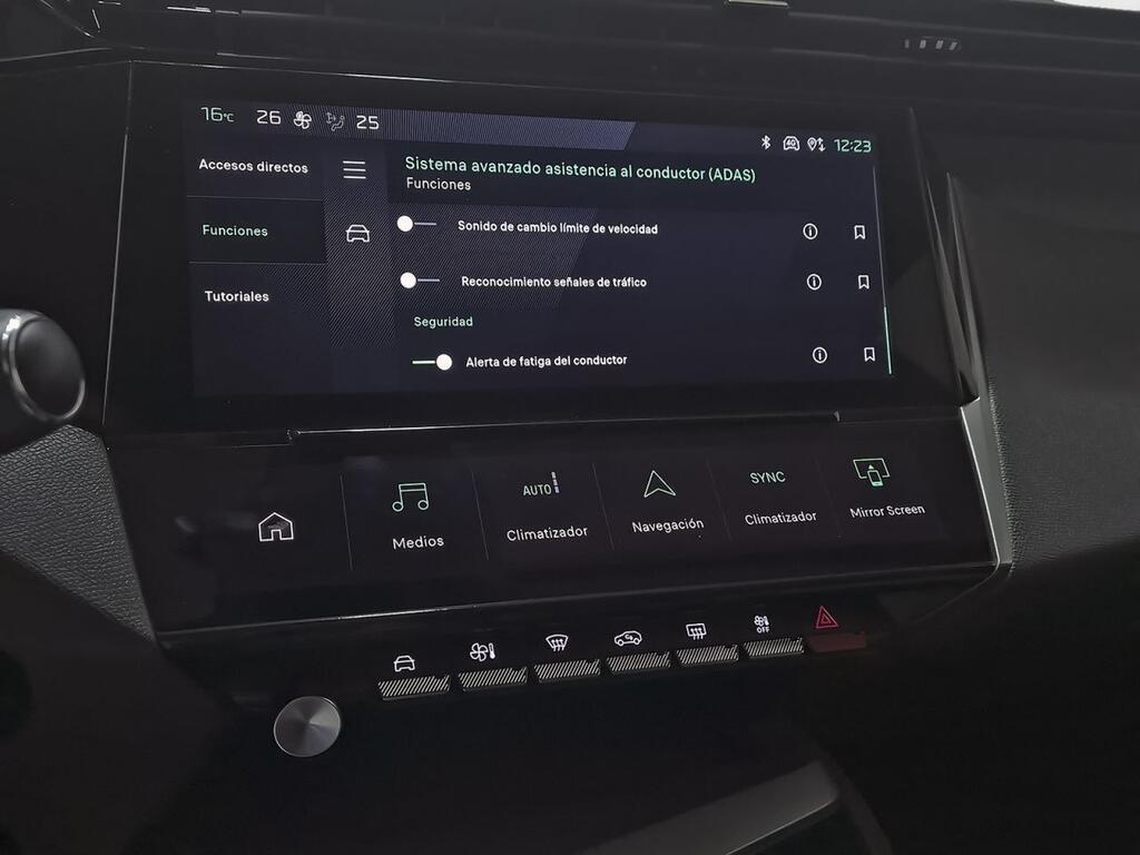 Peugeot 308 5P Allure BlueHDi 130 S&S EAT8 27