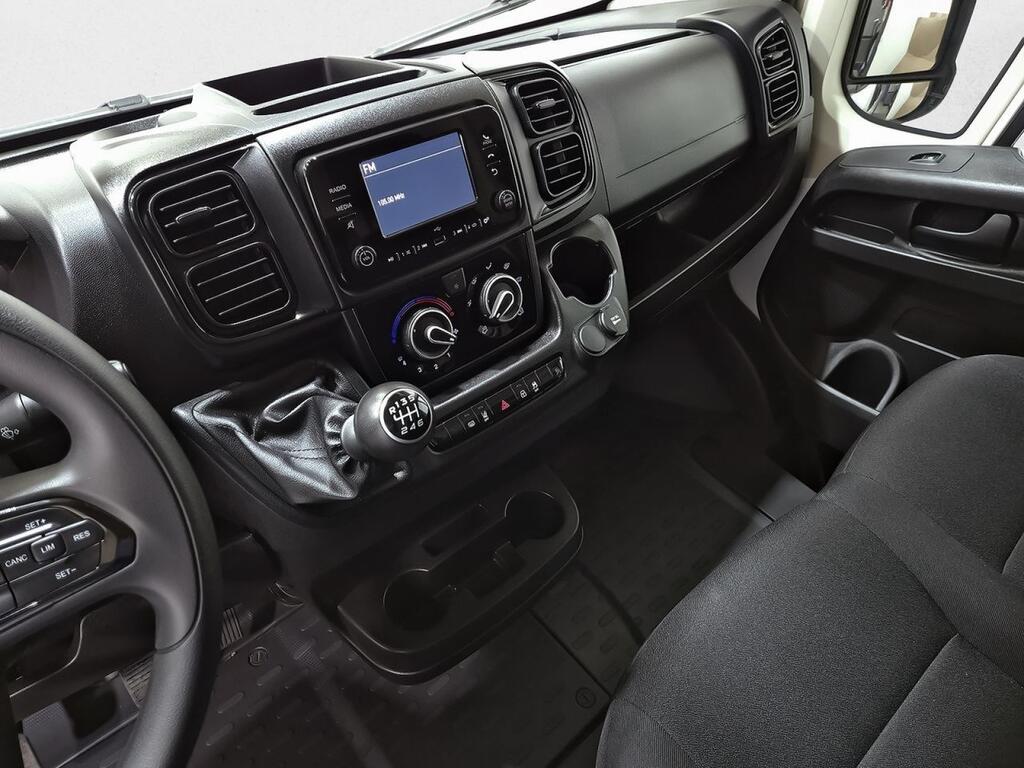 Citroën Jumper FURGON 2.2 BHDI 140 L3H2 3.5T 4P 25