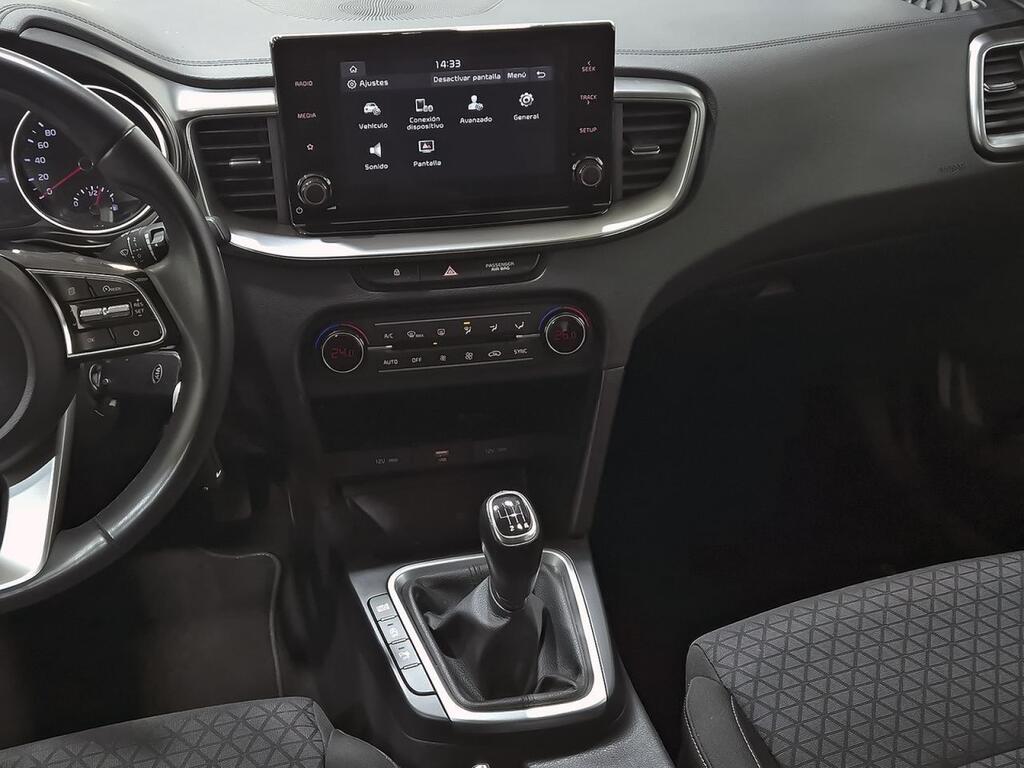 Kia XCeed 1.6 MHEV iMT Drive 100kW (136CV) 29