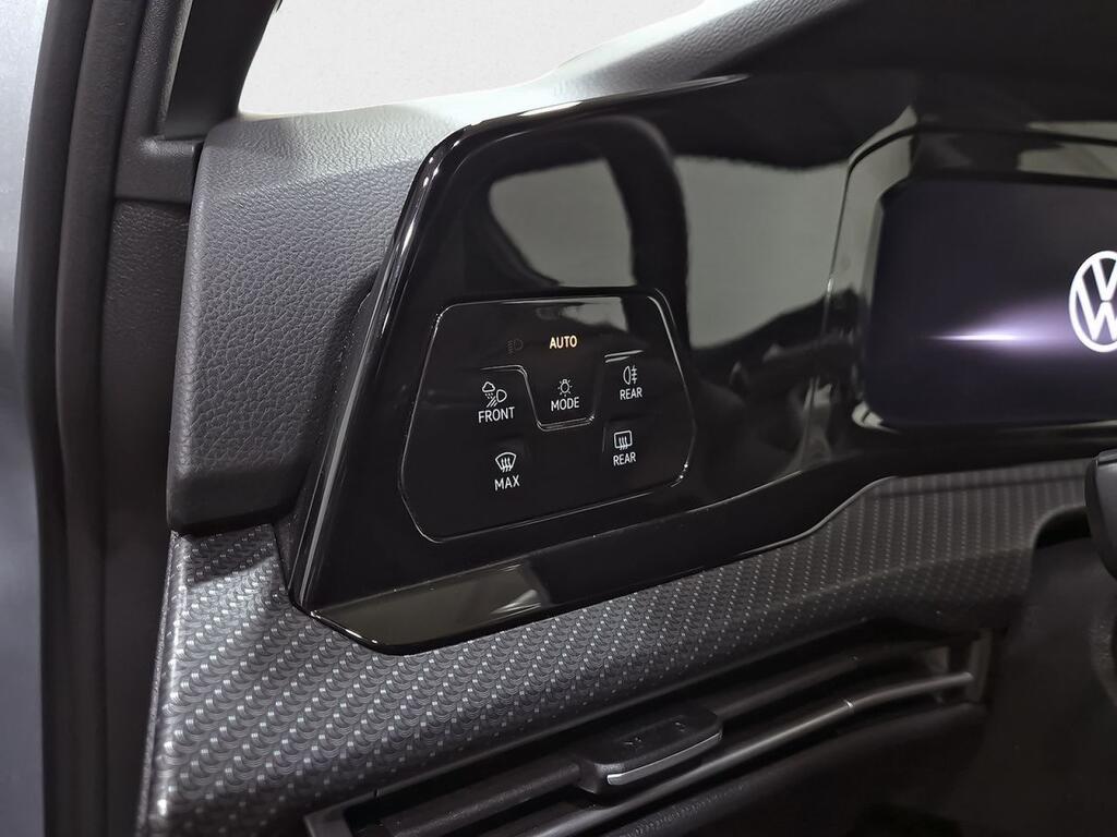 Volkswagen Golf R-Line 1.5 eTSI 110kW (150CV) DSG 13