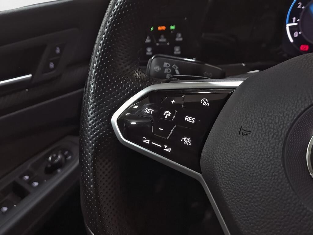 Volkswagen Golf R-Line 1.5 eTSI 110kW (150CV) DSG 17