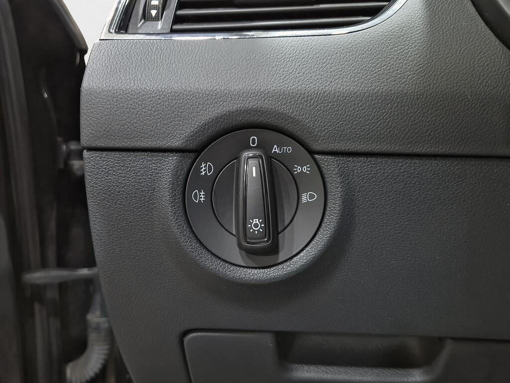 Skoda Octavia Combi 1.5 TSI 110KW (150CV) DSG Ambition 12