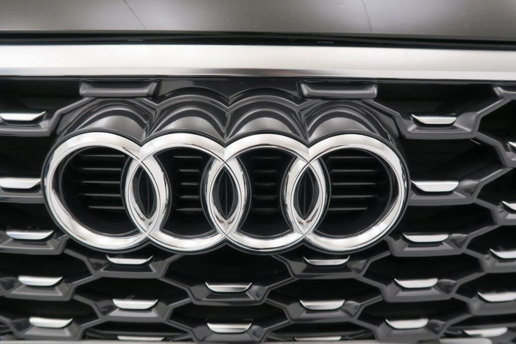 Audi Q3 S LINE 35 2.0 TDI 150 CV S TRONIC 5P 27