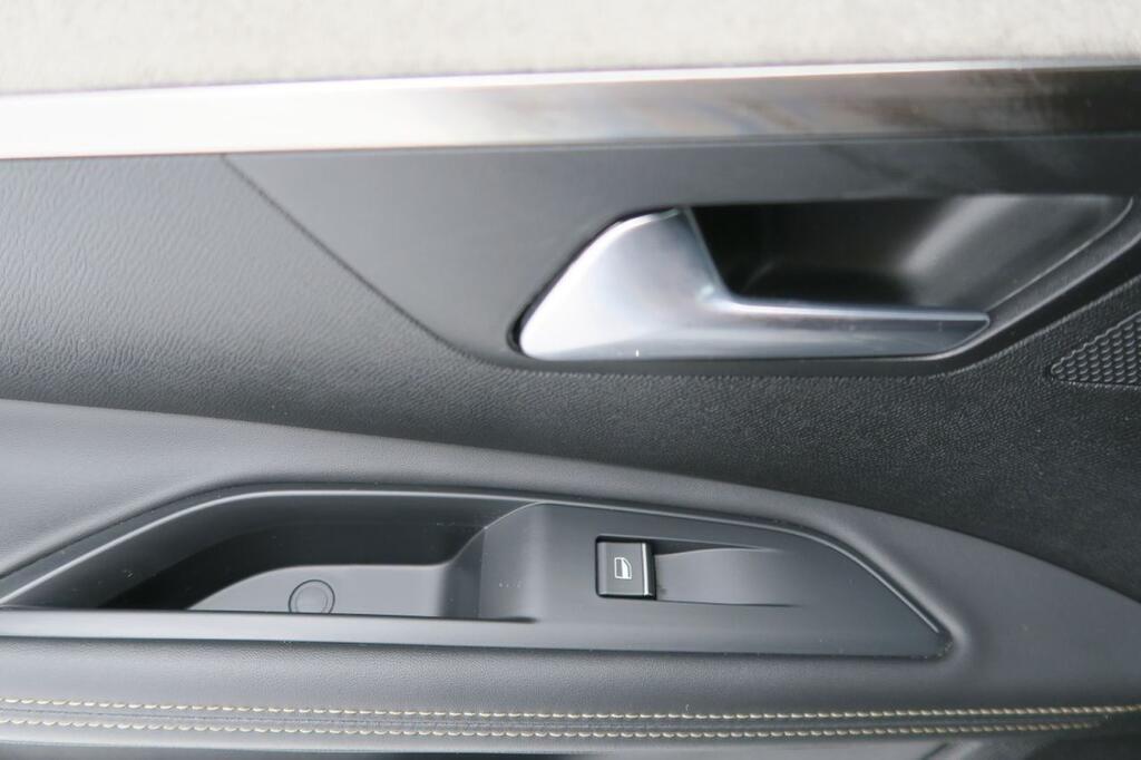 Peugeot 5008 GT 1.5 BLUEHDI 130 CV S&S AUTO 5P 7 PLAZAS 16