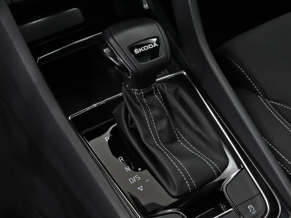 Skoda Karoq 1.5 TSI 110kW (150CV) DSG ACT Sportline 33