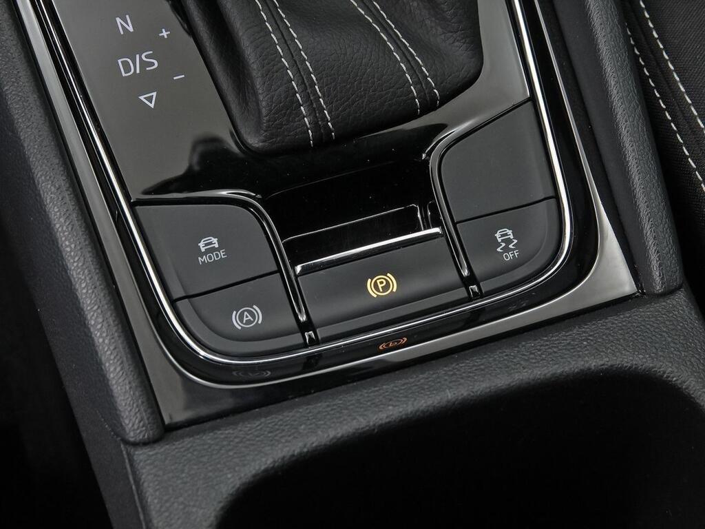 Skoda Karoq 1.5 TSI 110kW (150CV) DSG ACT Sportline 32