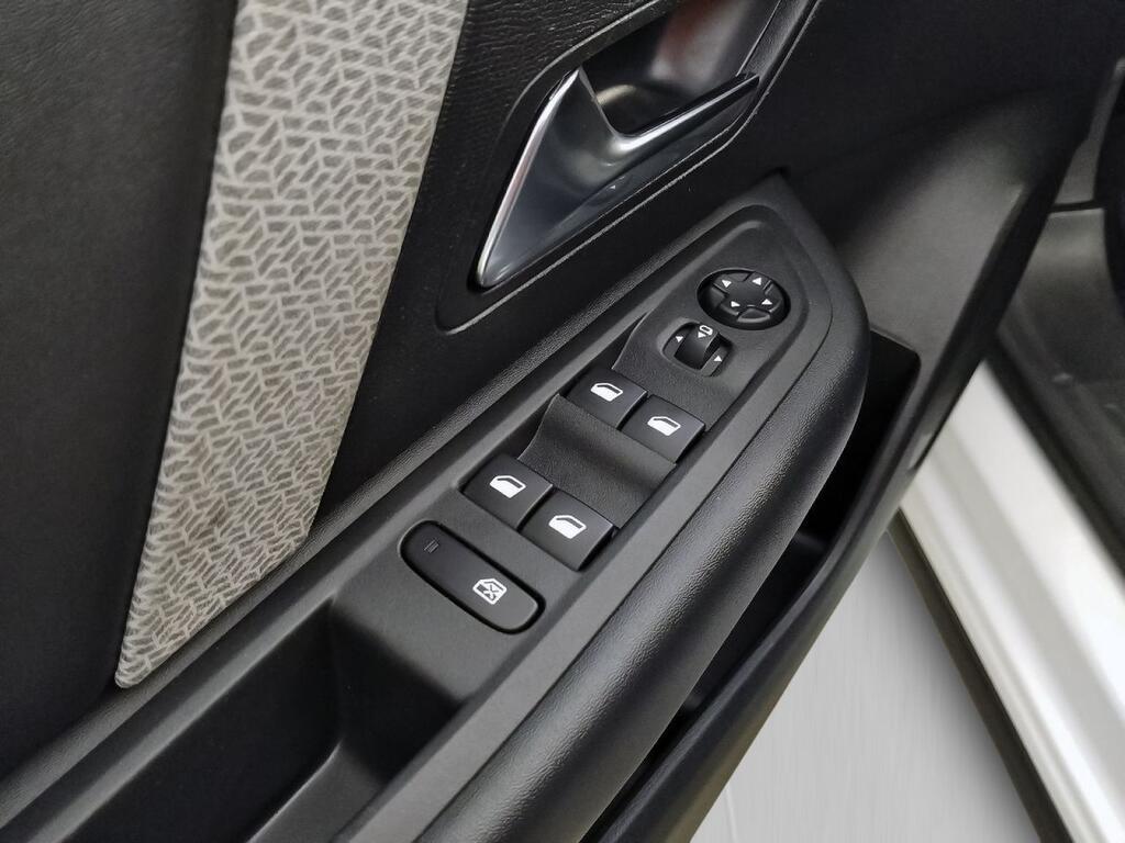 Citroën C4 SHINE 1.2 PURETECH 130 CV S&S 5P 11